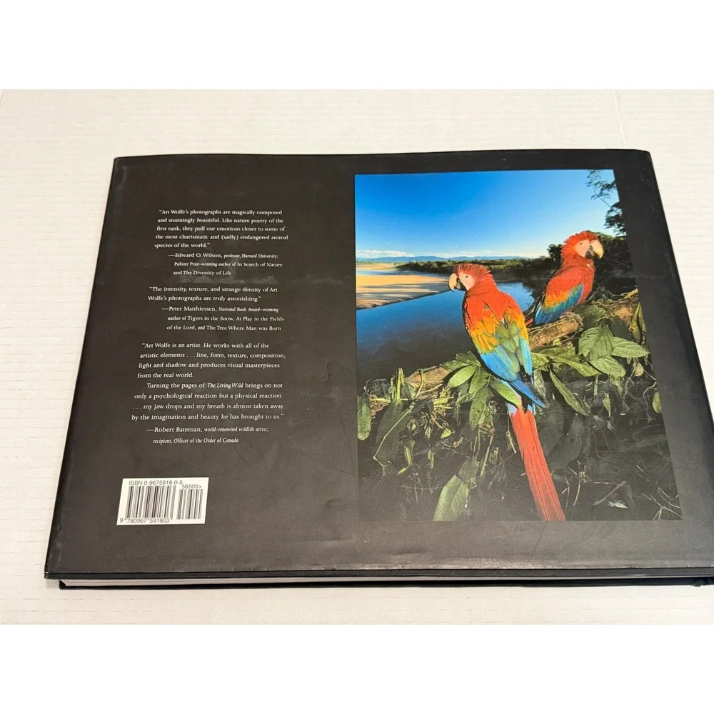 The Living Wild Art Wolfe Hardcover Photography Book 1st Edition 2000 Wild Earth